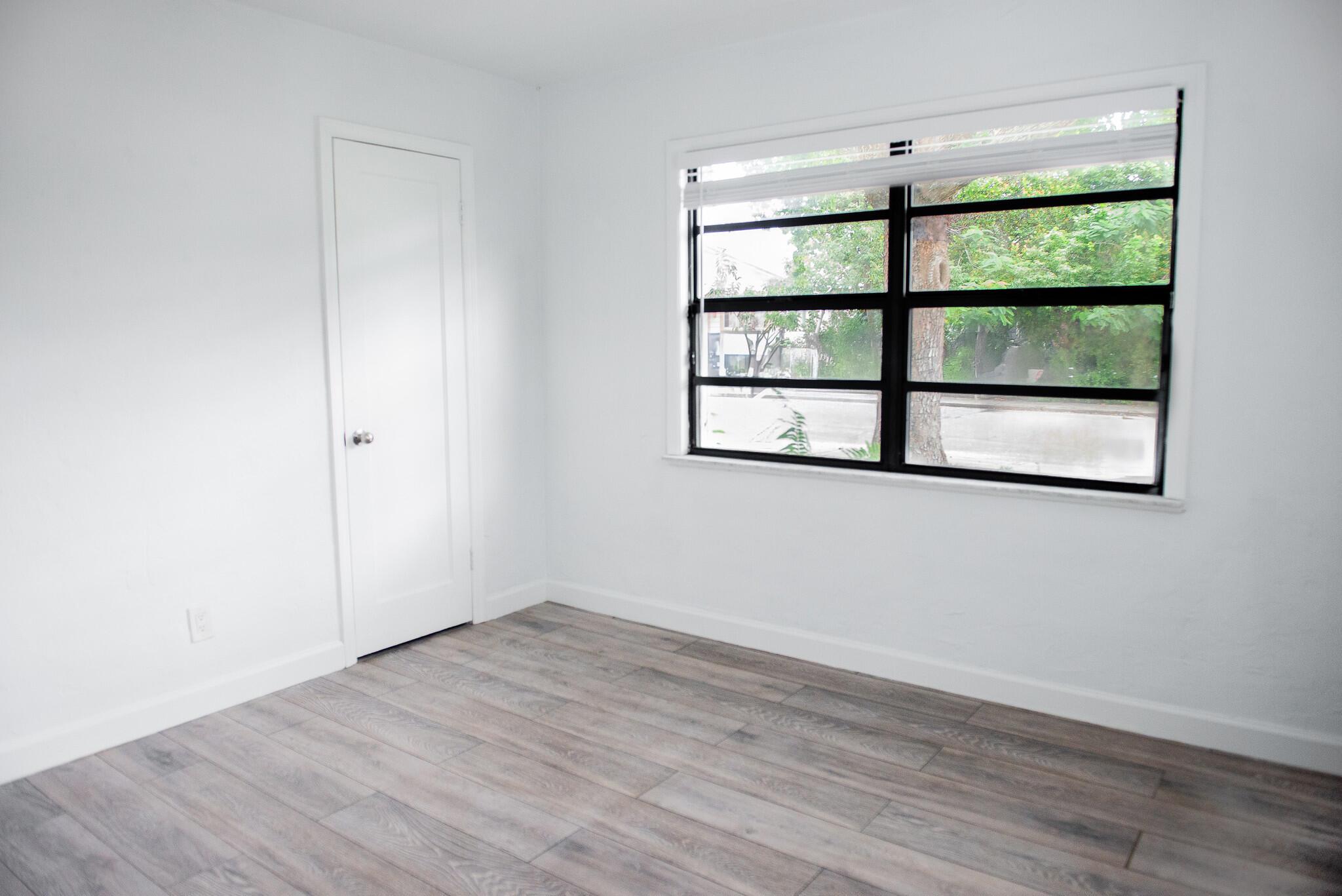 LAKE WORTH TOWN OF - Residential