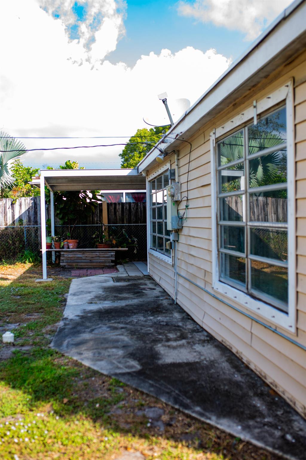 LAKE WORTH TOWN OF - Residential