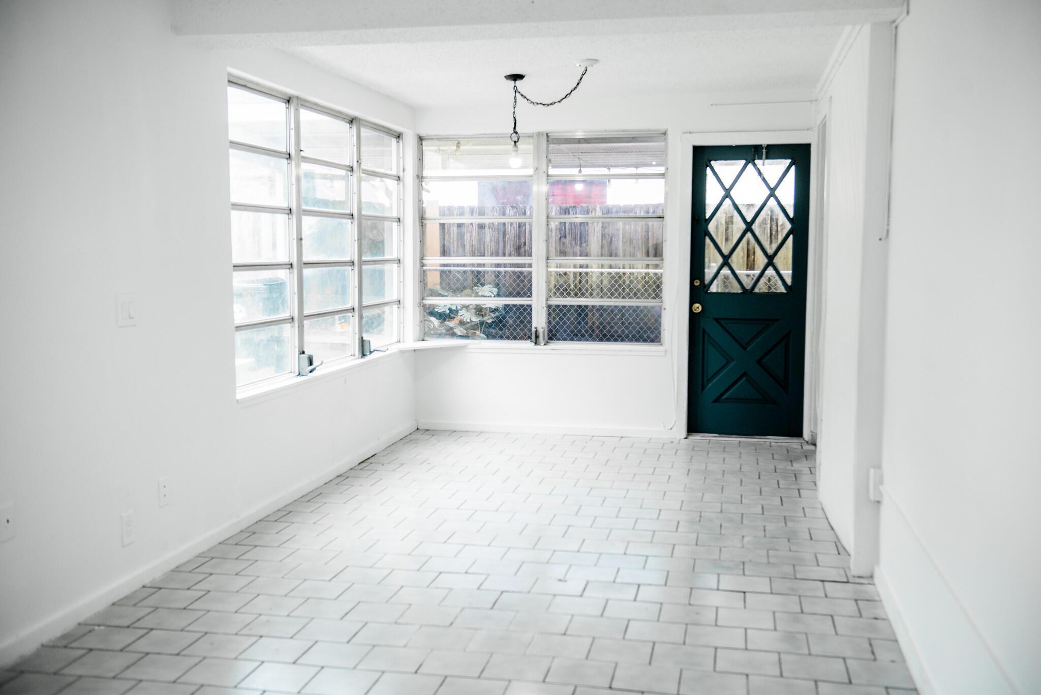 LAKE WORTH TOWN OF - Residential