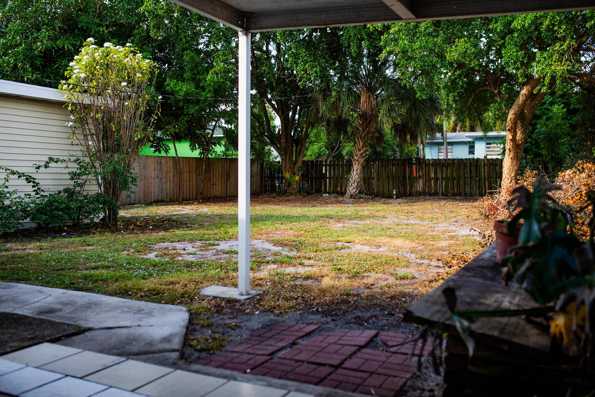 LAKE WORTH TOWN OF - Residential