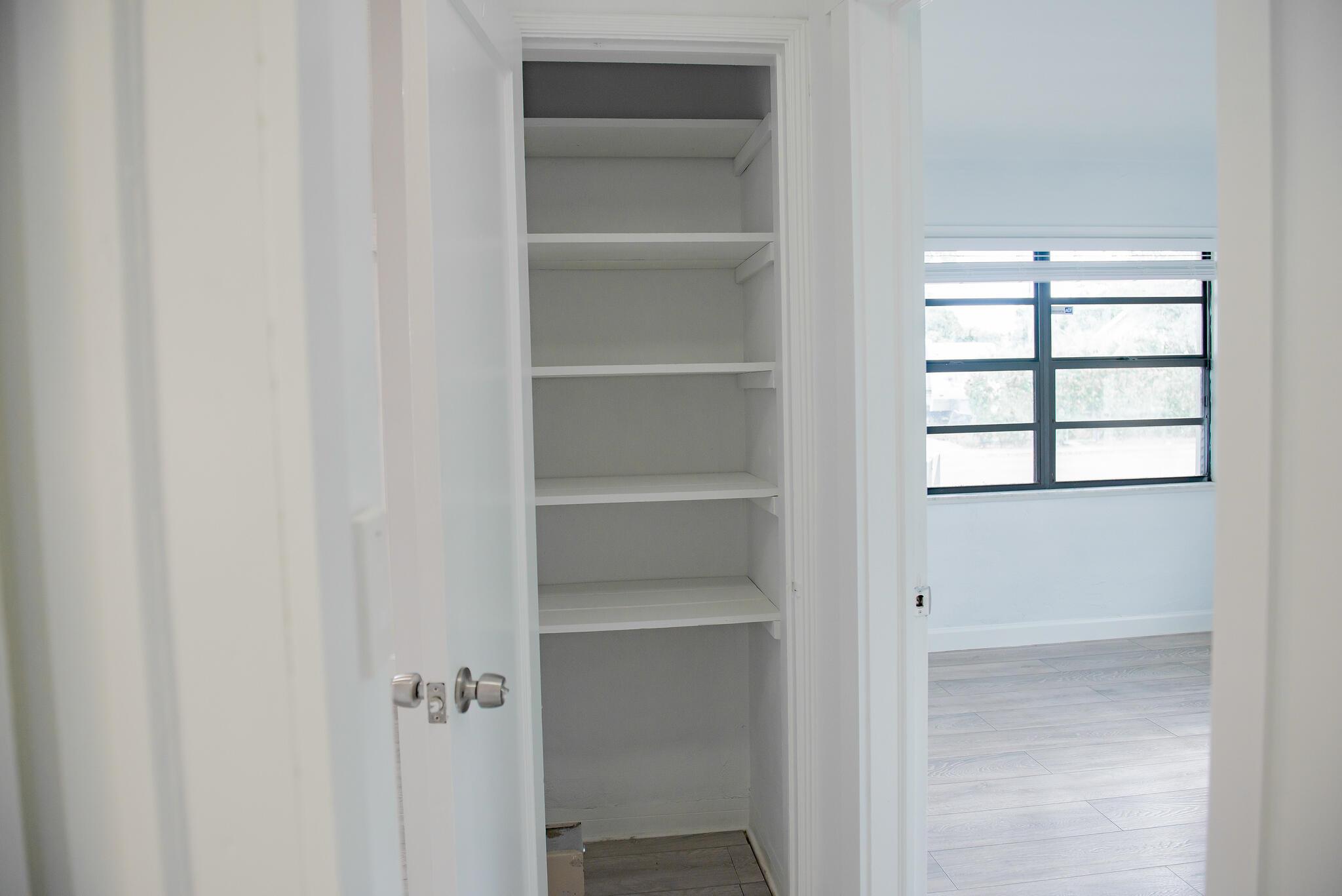 LAKE WORTH TOWN OF - Residential