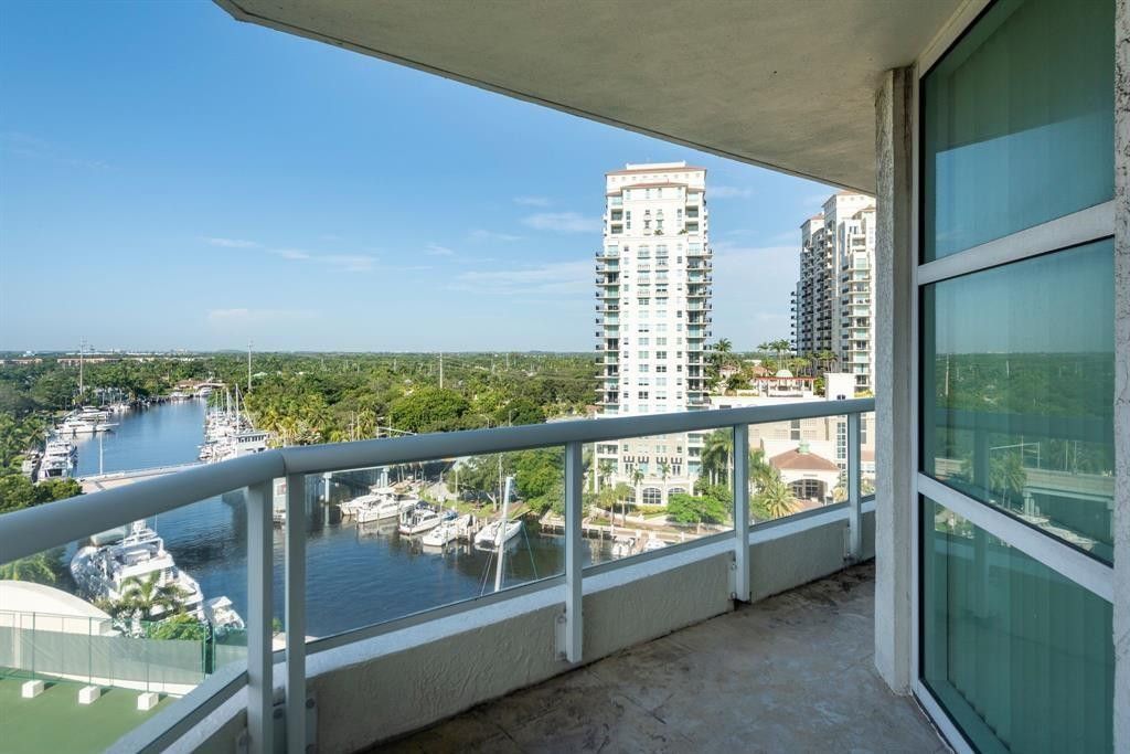 Photo of 401 SW 4th Avenue #1102, Fort Lauderdale, FL 33315 (MLS # B26022283)