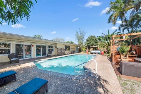 Tiny photo for 690 NW 68TH Avenue, Plantation, FL 33317 (MLS # B26082260)