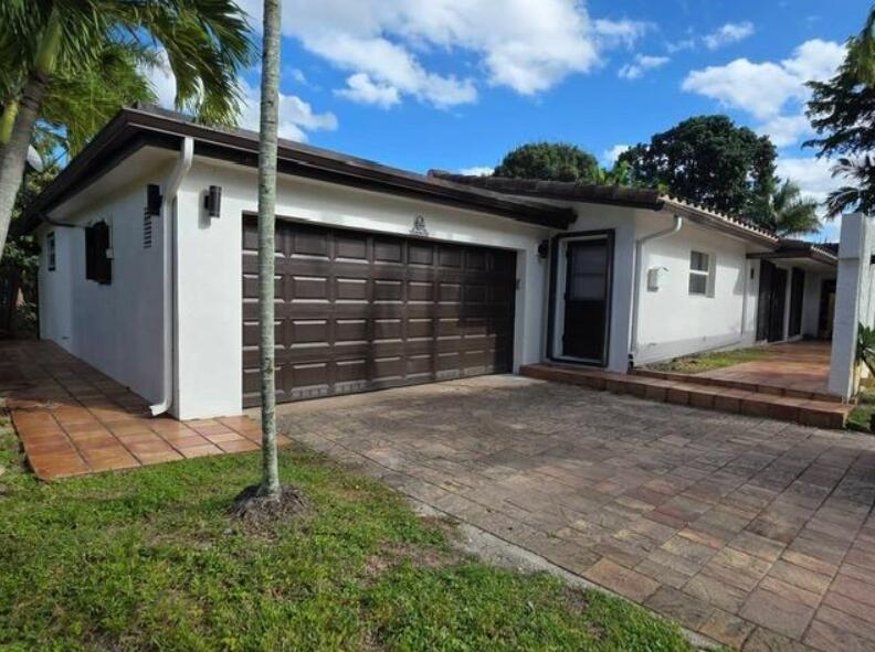 Photo of 690 NW 68TH Avenue, Plantation, FL 33317 (MLS # B26082260)