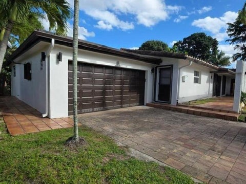 Tiny photo for 690 NW 68TH Avenue, Plantation, FL 33317 (MLS # B26082260)