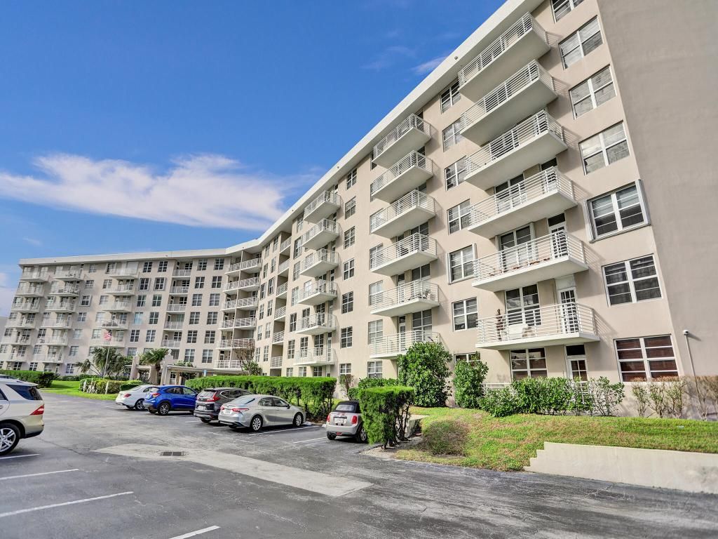 Photo of 2851 S Ocean Boulevard #D3, Boca Raton, FL 33432 (MLS # R11144731)