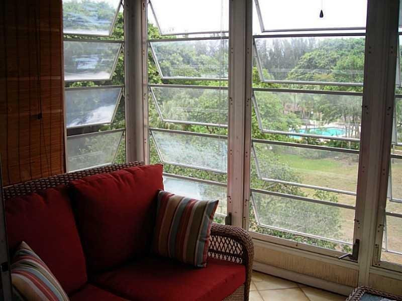 No 15 Palm-Aire Country C - Residential Lease