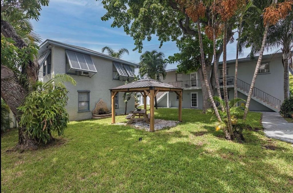 Photo of 4205 N Flagler Drive #5, West Palm Beach, FL 33407 (MLS # R11034066)