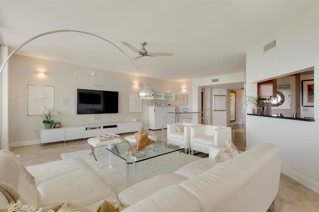 LE CLUB INTERNATIONAL - Residential