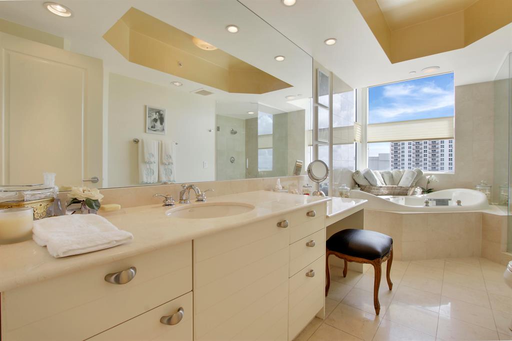 LE CLUB INTERNATIONAL - Residential