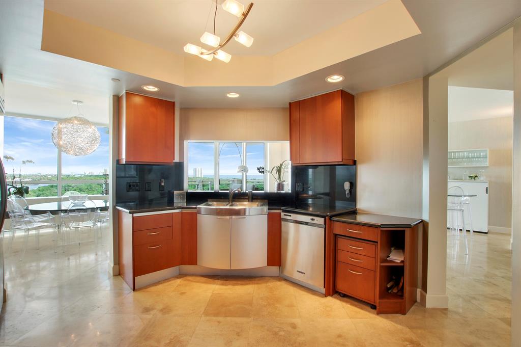 LE CLUB INTERNATIONAL - Residential