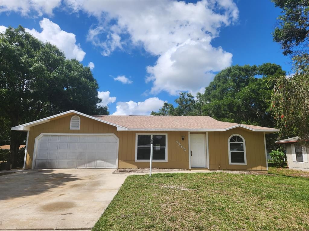 Photo of 7906 James Road, Fort Pierce, FL 34951 (MLS # R10882220)