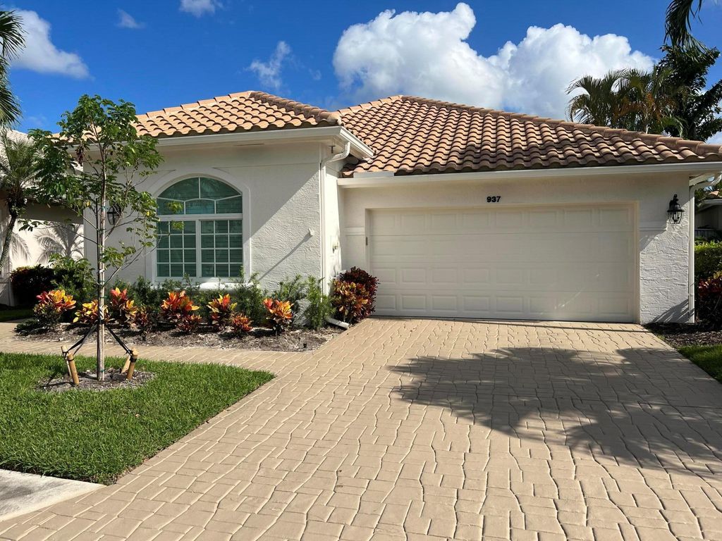 Photo of 937 Augusta Pointe Drive, Palm Beach Gardens, FL 33418 (MLS # R11045666)