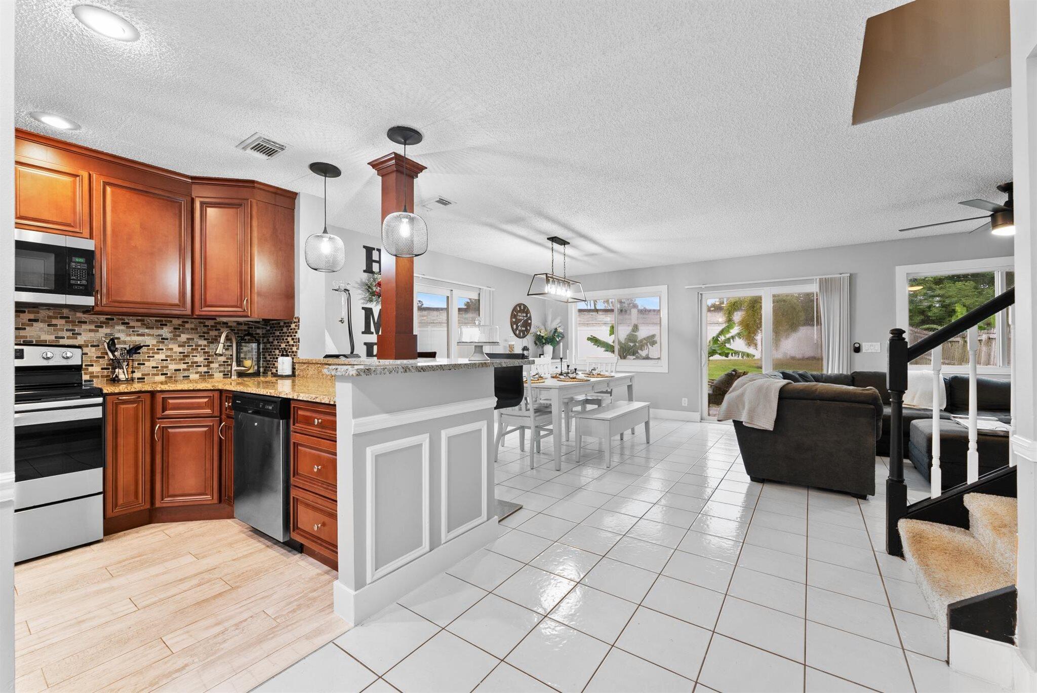3906 Circle Lake Drive