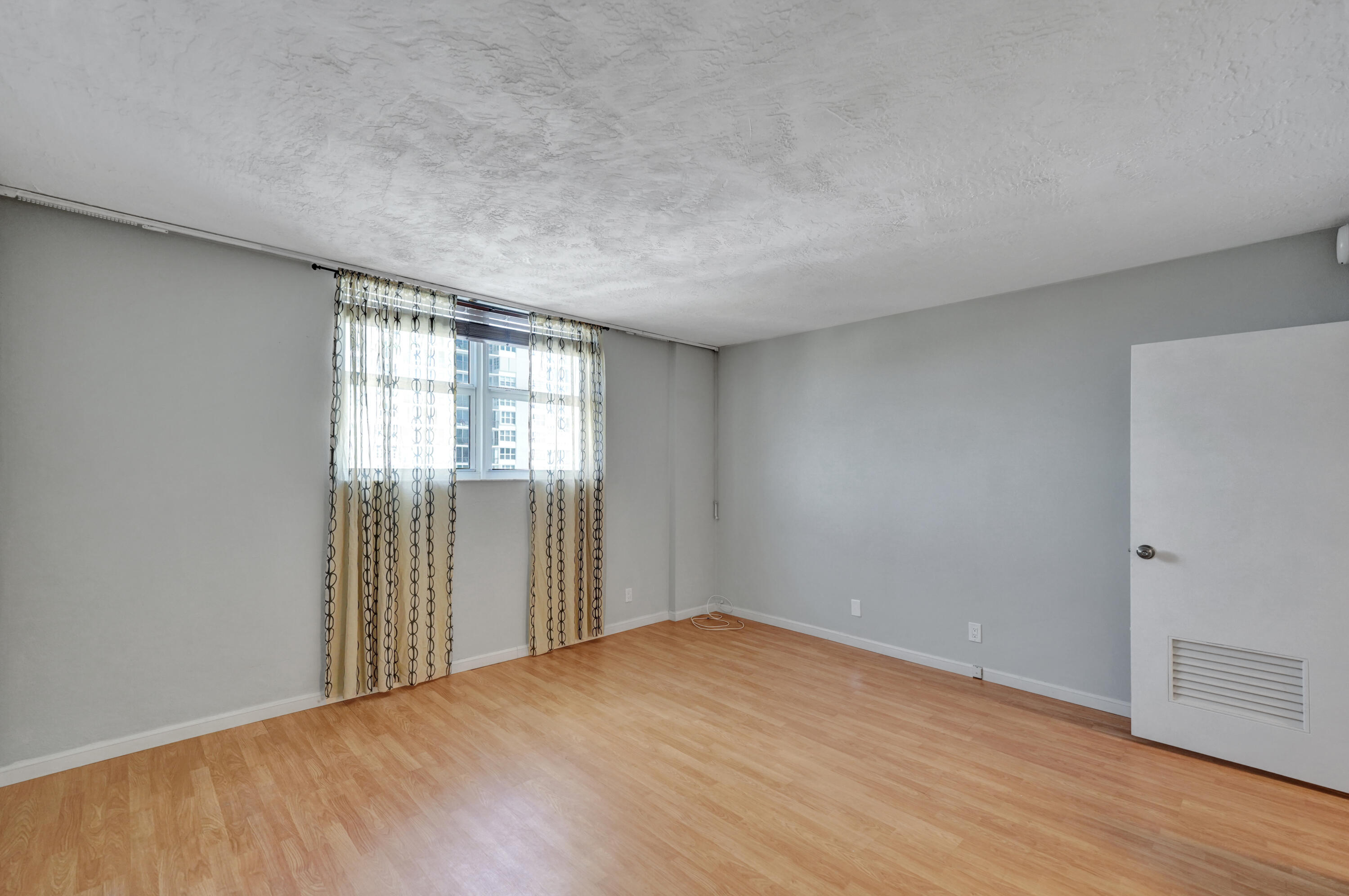 GALT TOWERS CONDO - Residential