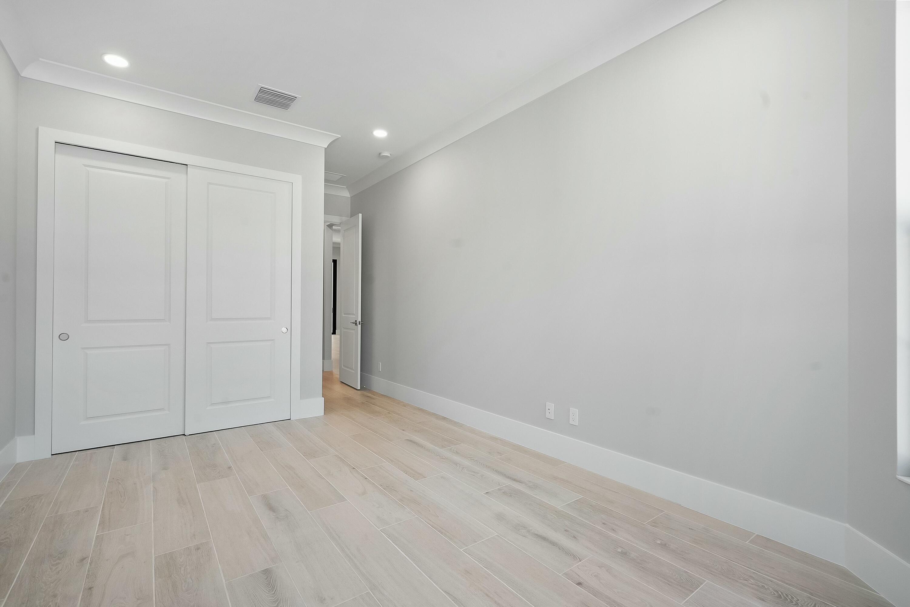 SEAGLASS P. D. - Residential