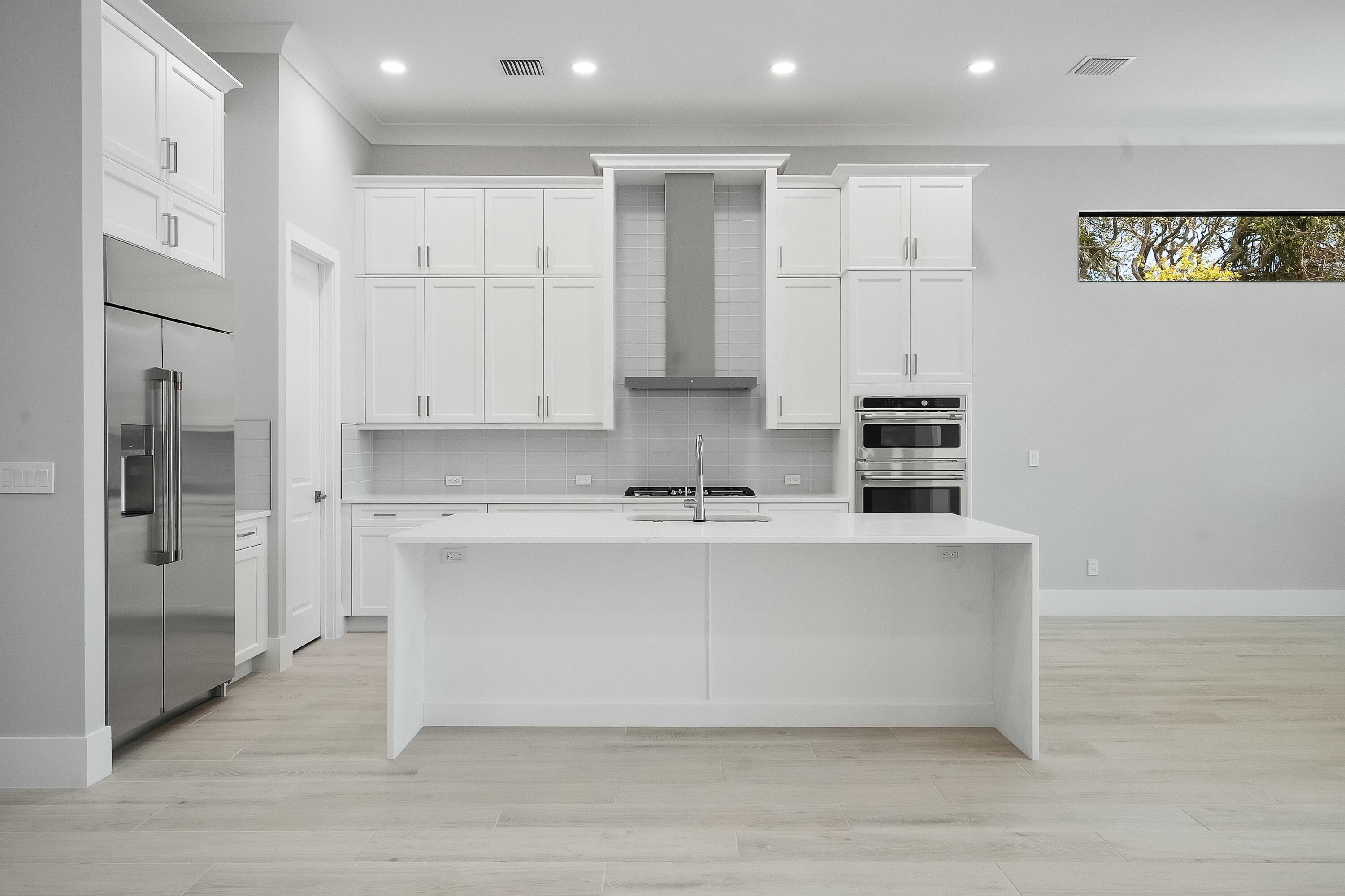 SEAGLASS P. D. - Residential