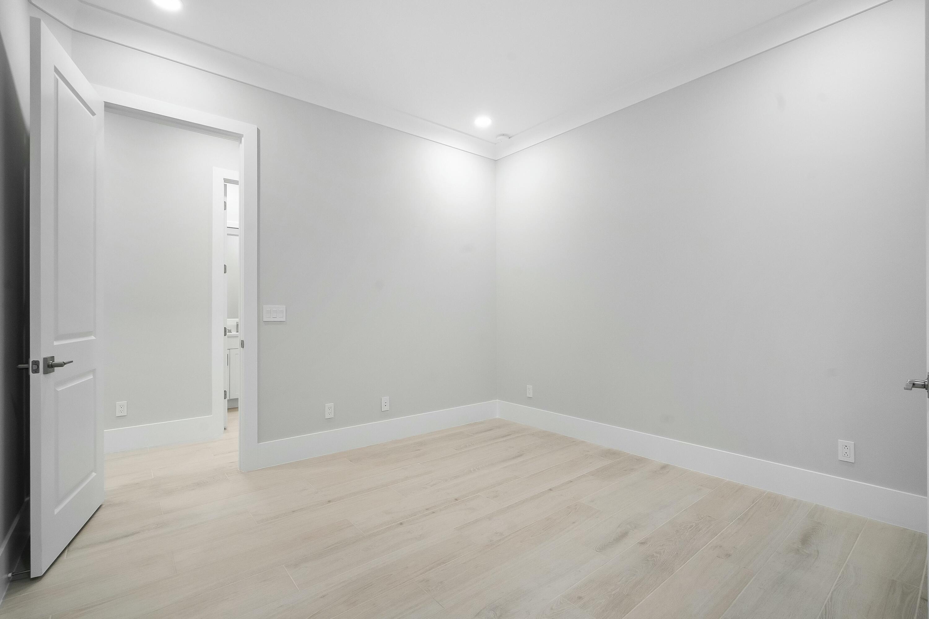 SEAGLASS P. D. - Residential