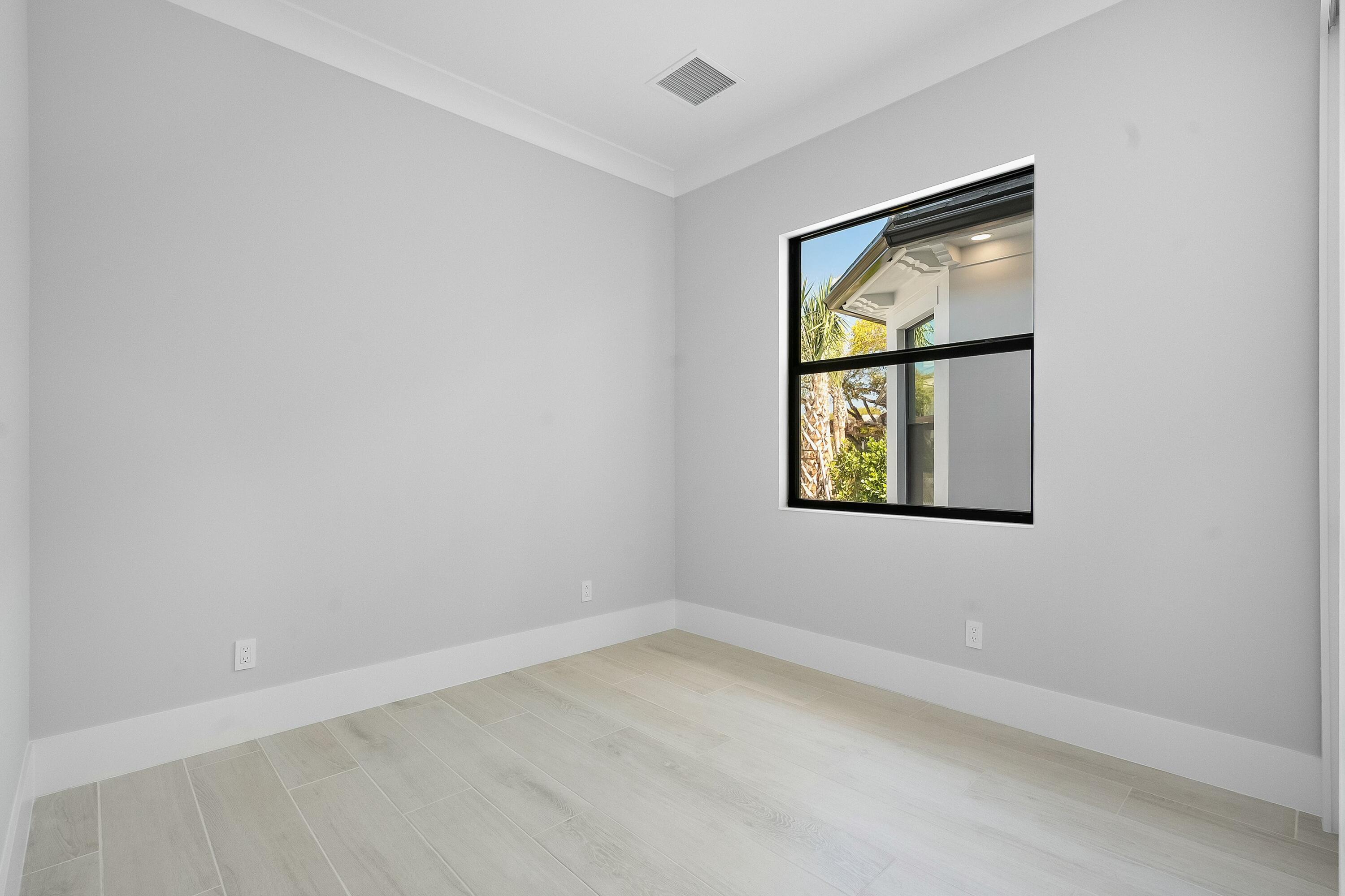 SEAGLASS P. D. - Residential