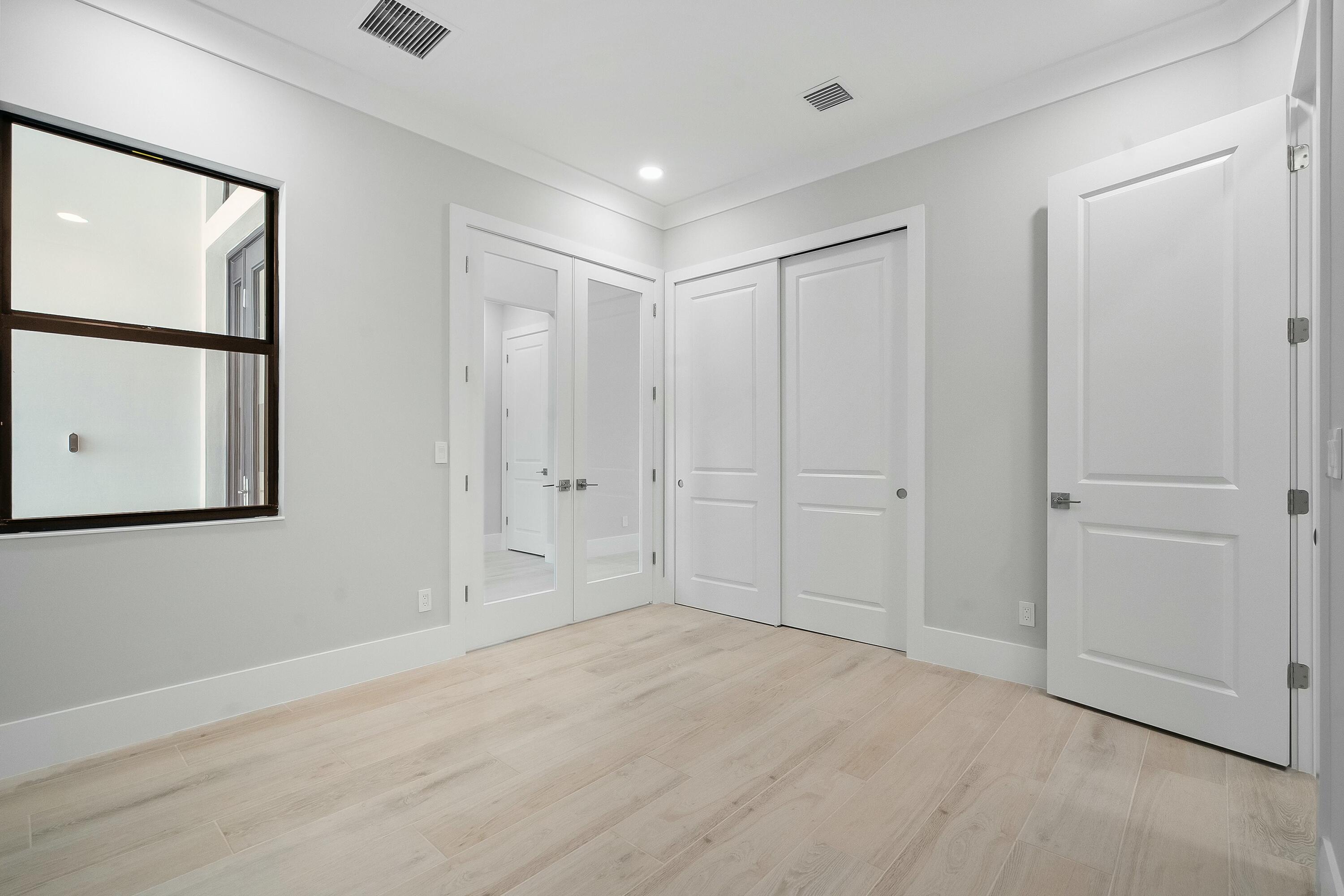 SEAGLASS P. D. - Residential