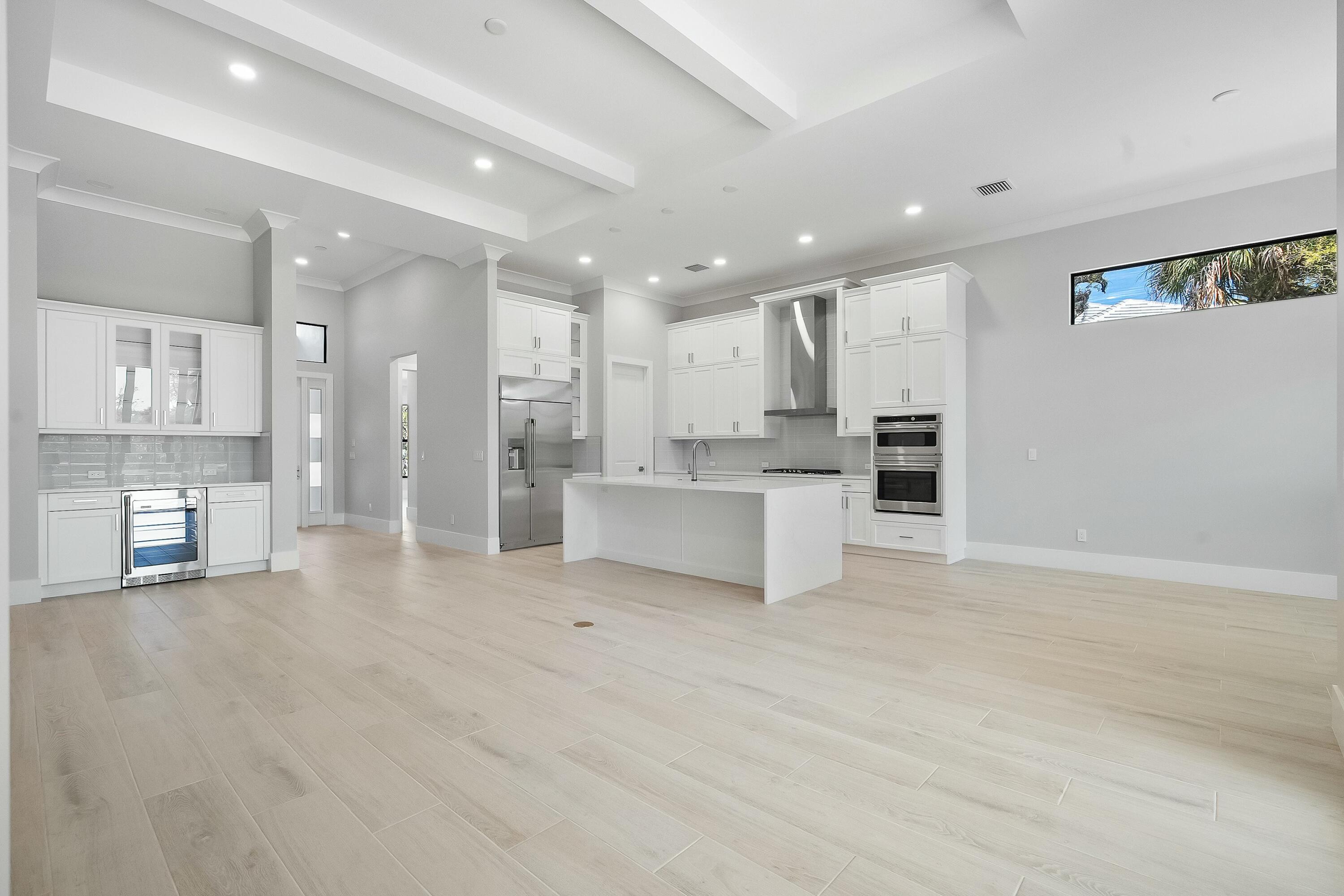 SEAGLASS P. D. - Residential