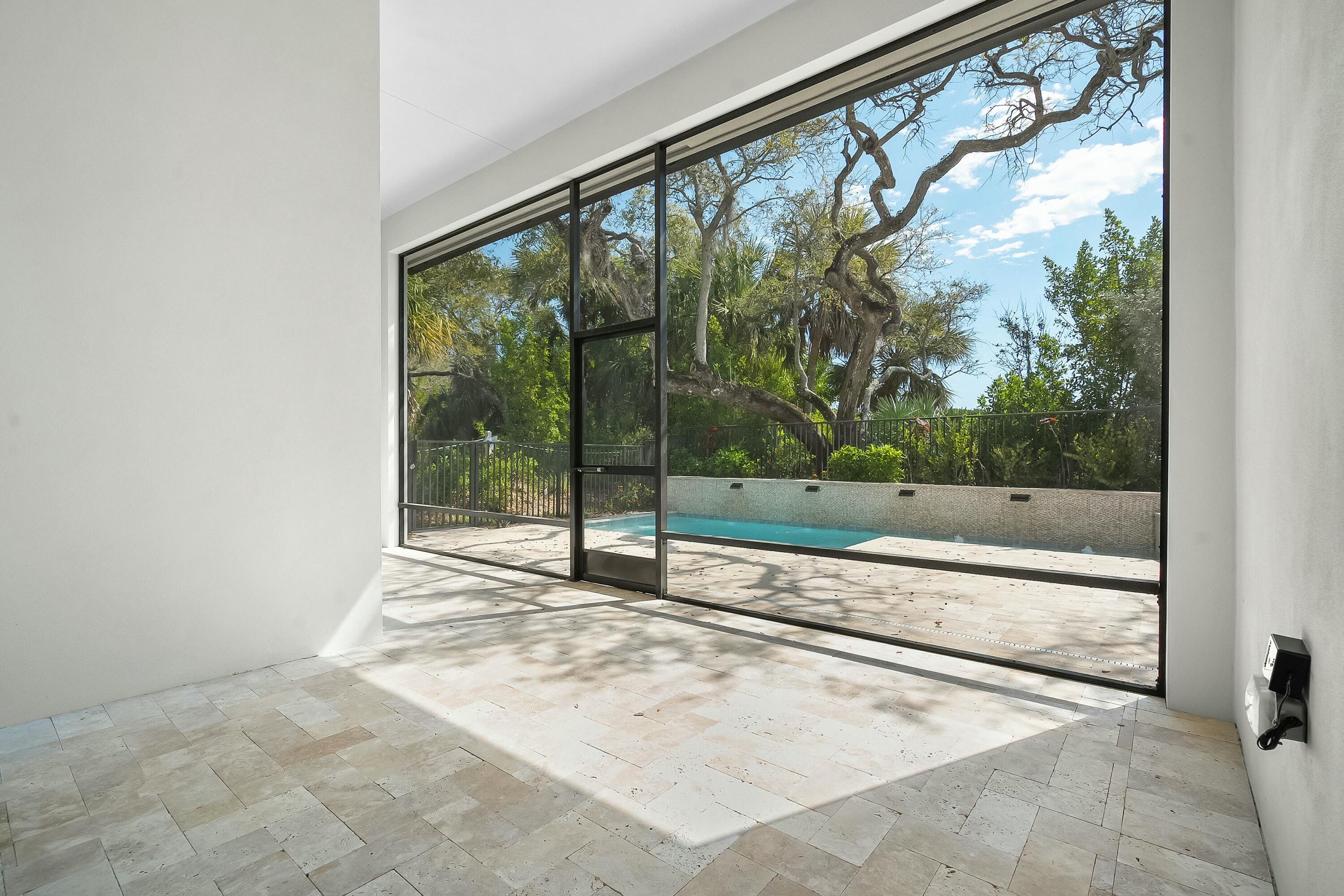 SEAGLASS P. D. - Residential