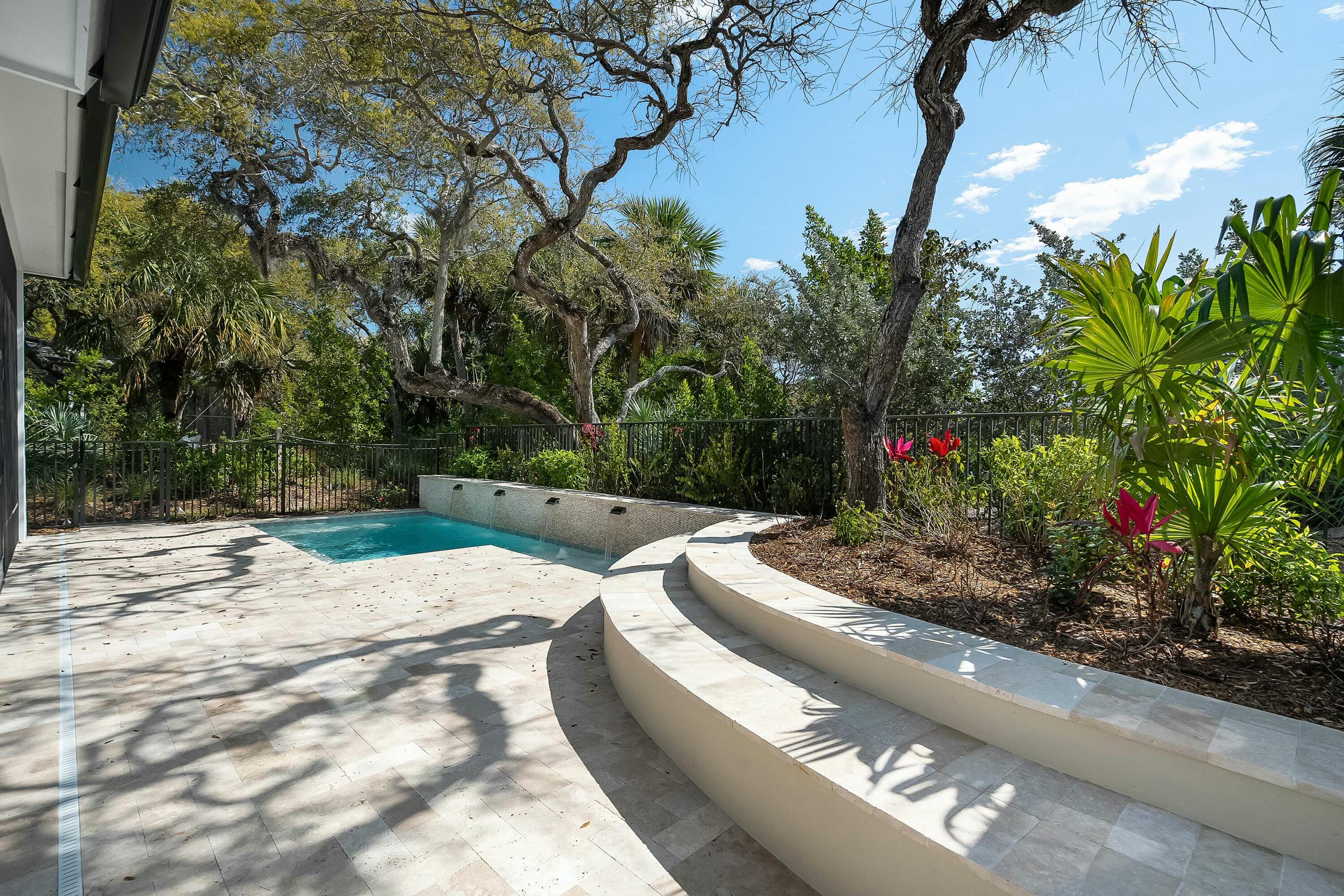 SEAGLASS P. D. - Residential
