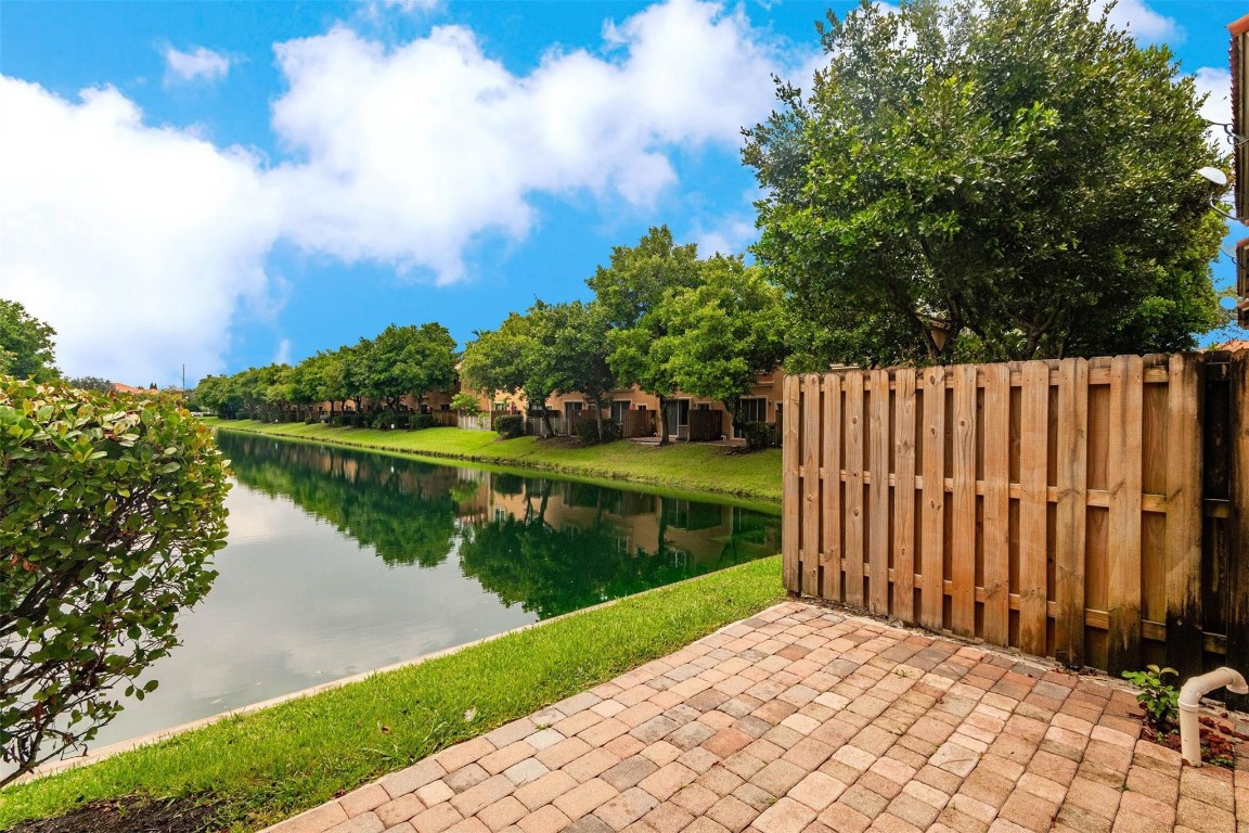 VILLAS AT HARBOR ISLES - Residential