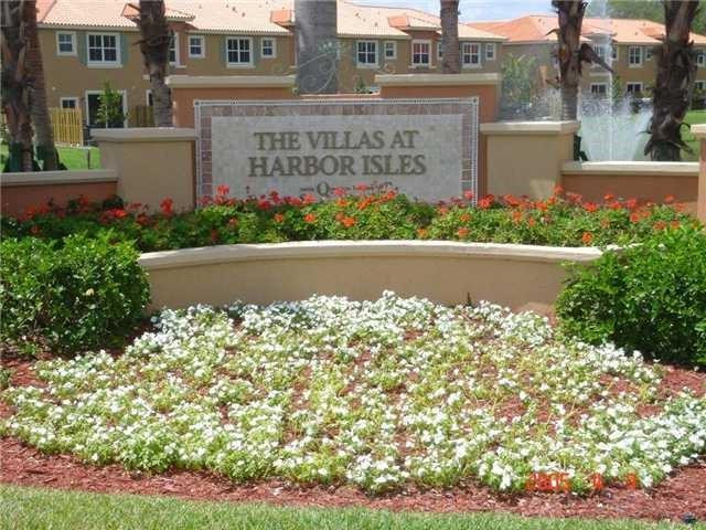 VILLAS AT HARBOR ISLES - Residential