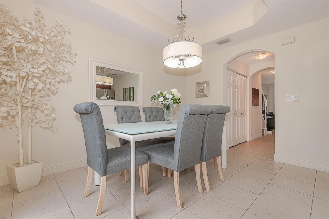 VILLAS AT HARBOR ISLES - Residential