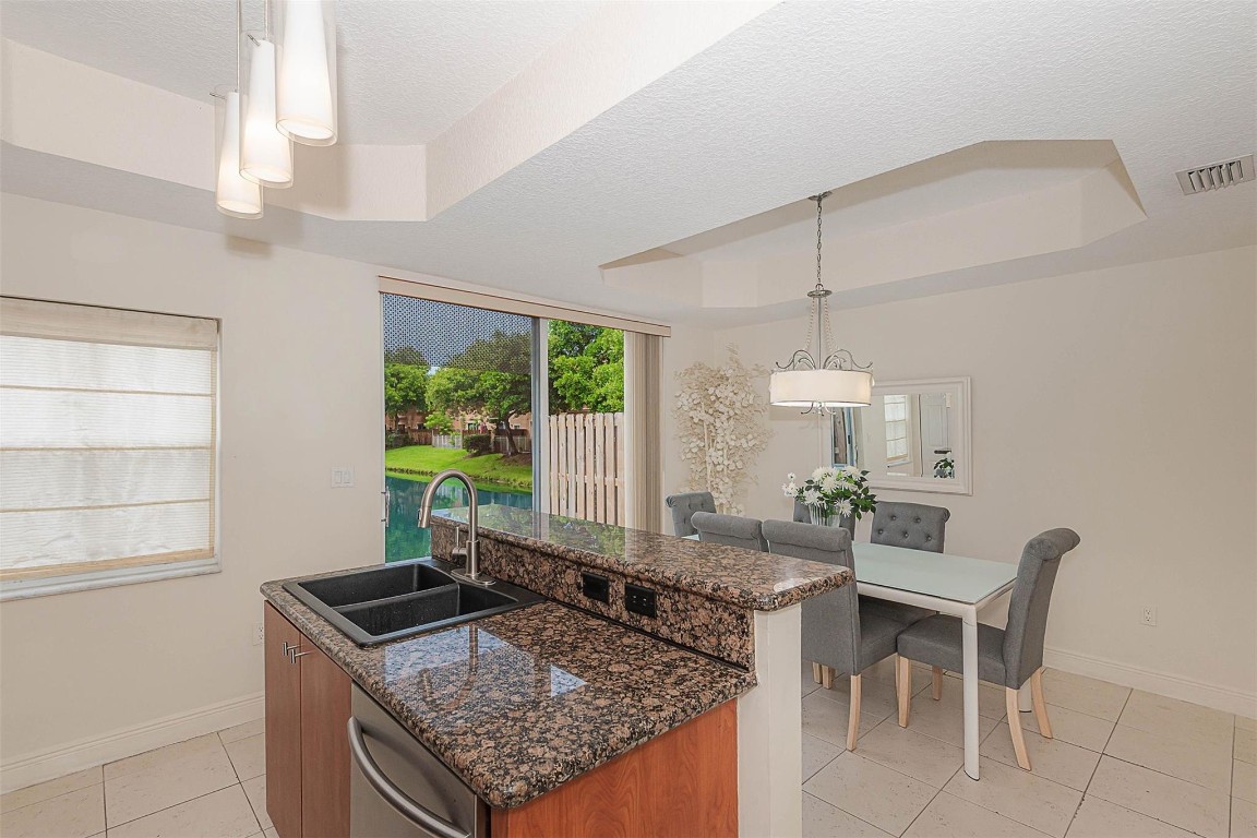 VILLAS AT HARBOR ISLES - Residential