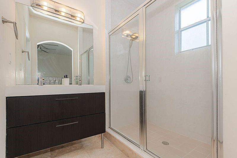 VILLAS AT HARBOR ISLES - Residential