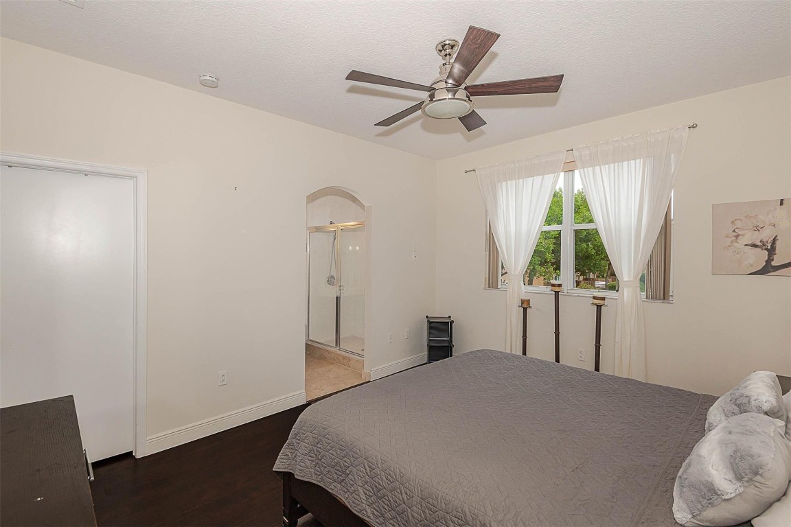 VILLAS AT HARBOR ISLES - Residential