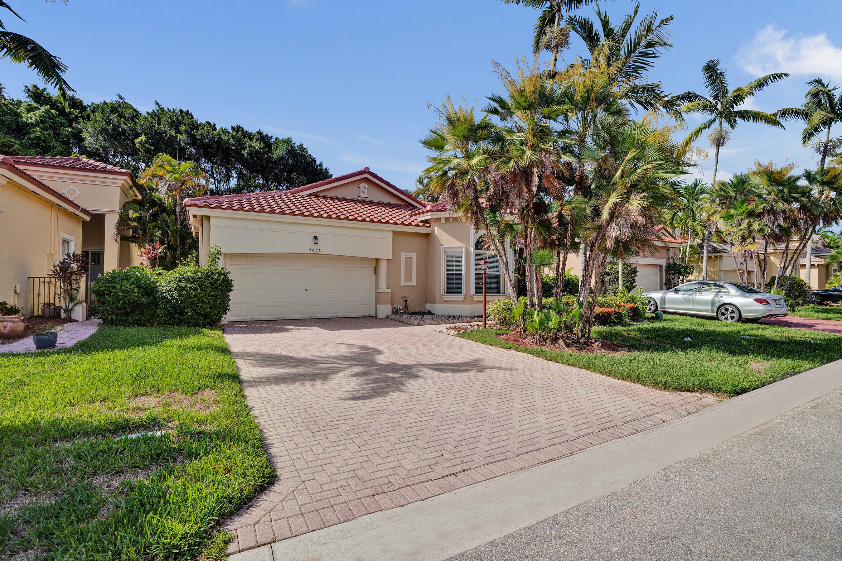 5860 NW 120th Avenue, Coral Springs FL 33076