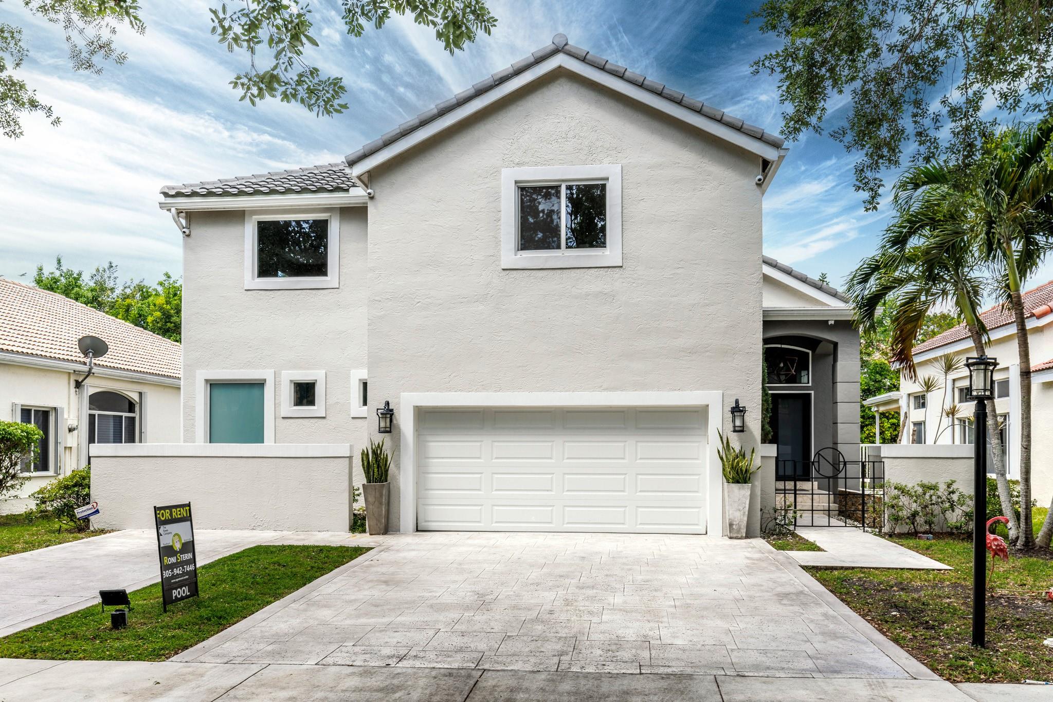 Embassy Lakes Ph II 141-4 - Residential Lease