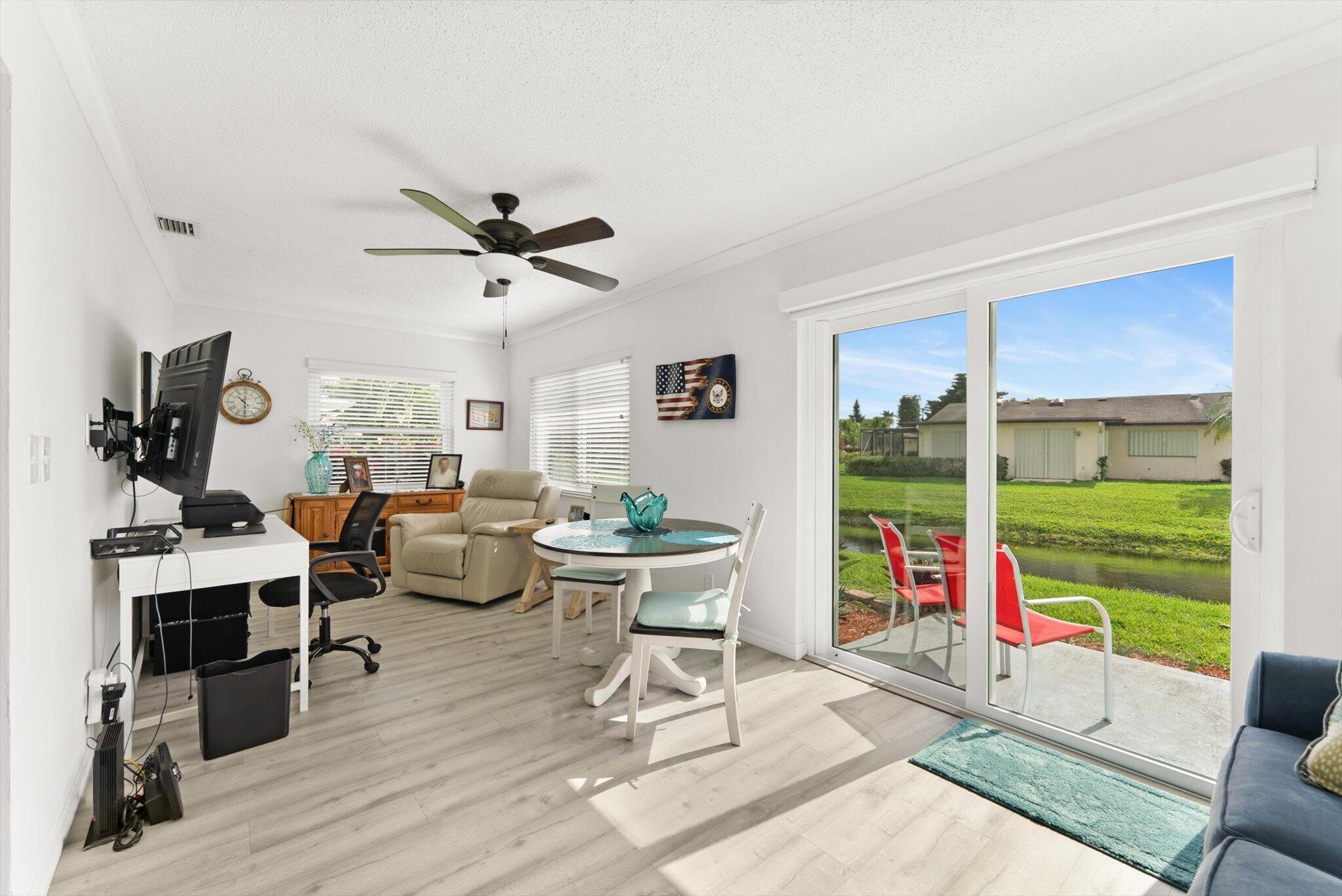 DELRAY VILLAS 4 - Residential