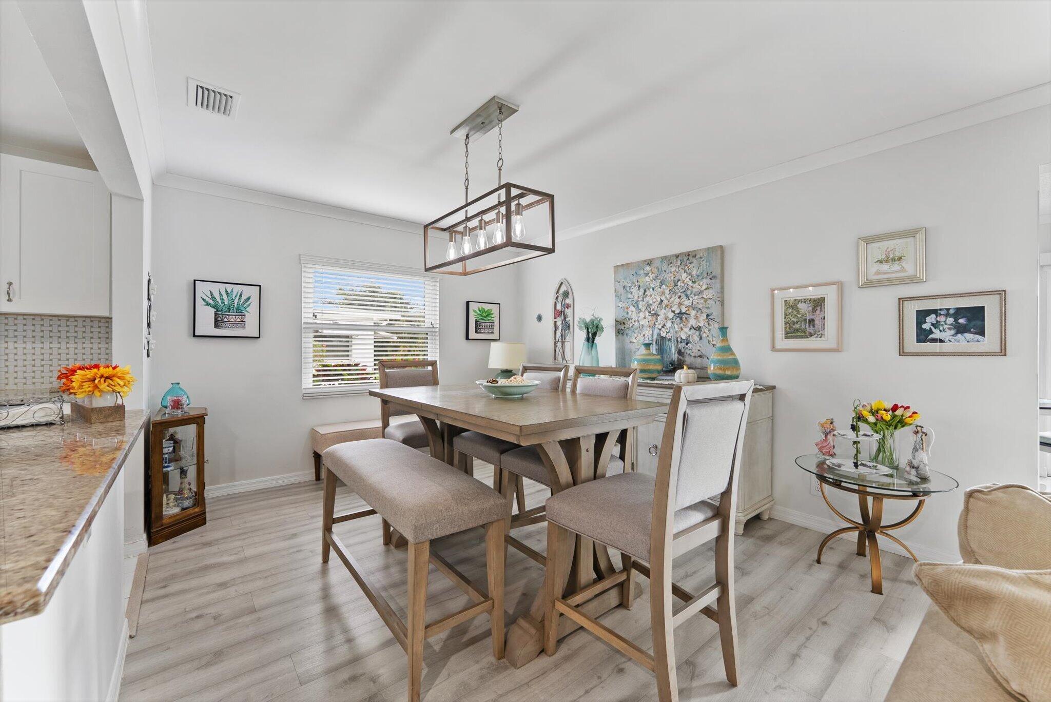 DELRAY VILLAS 4 - Residential