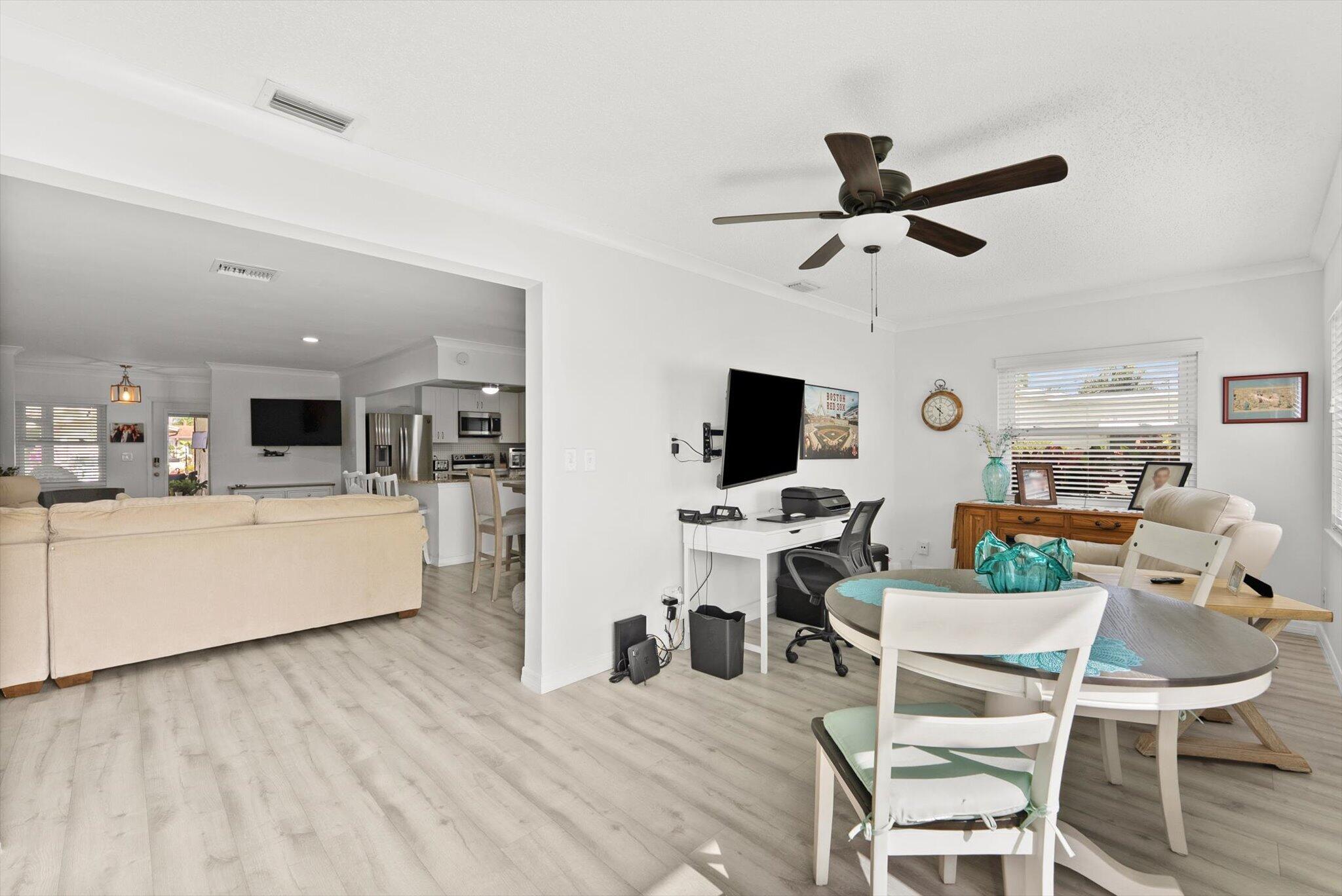 DELRAY VILLAS 4 - Residential