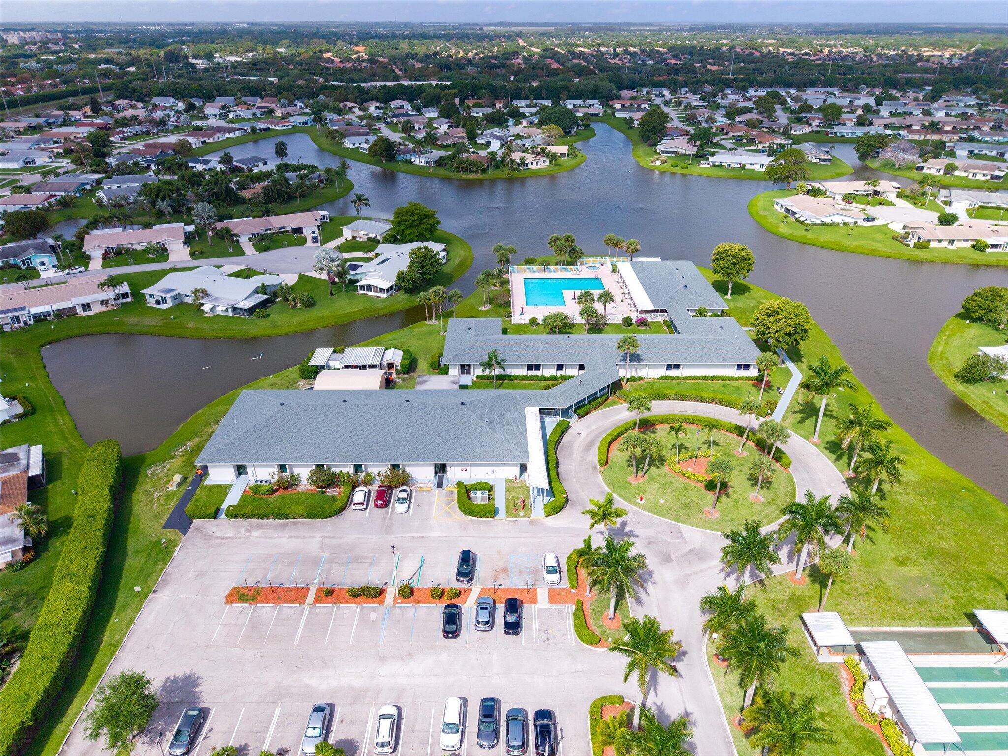 DELRAY VILLAS 4 - Residential