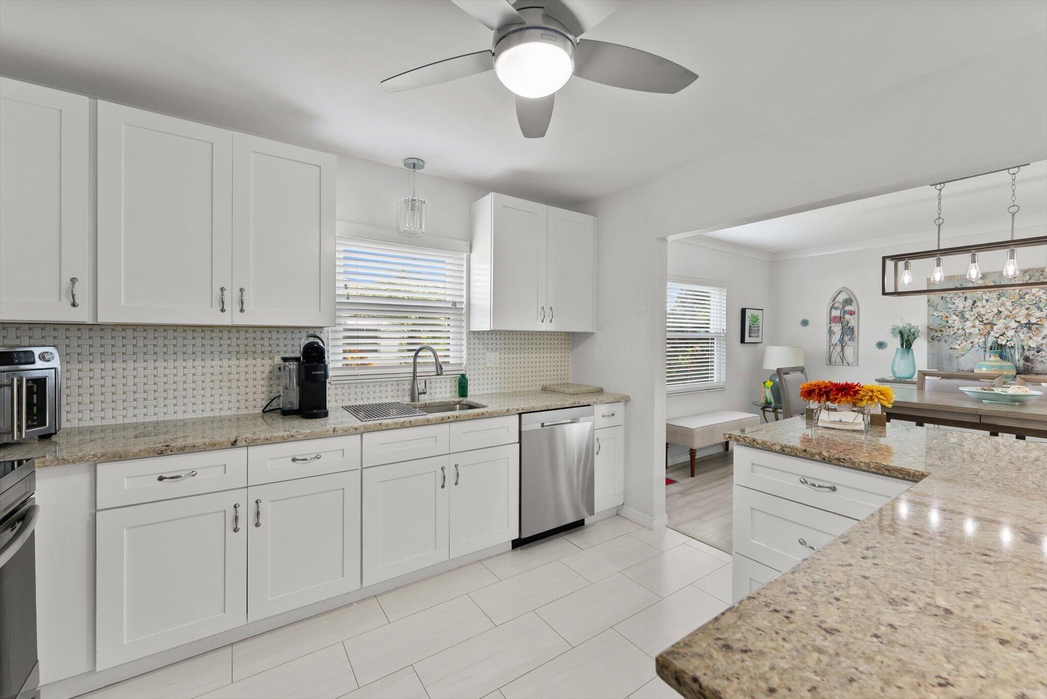 DELRAY VILLAS 4 - Residential