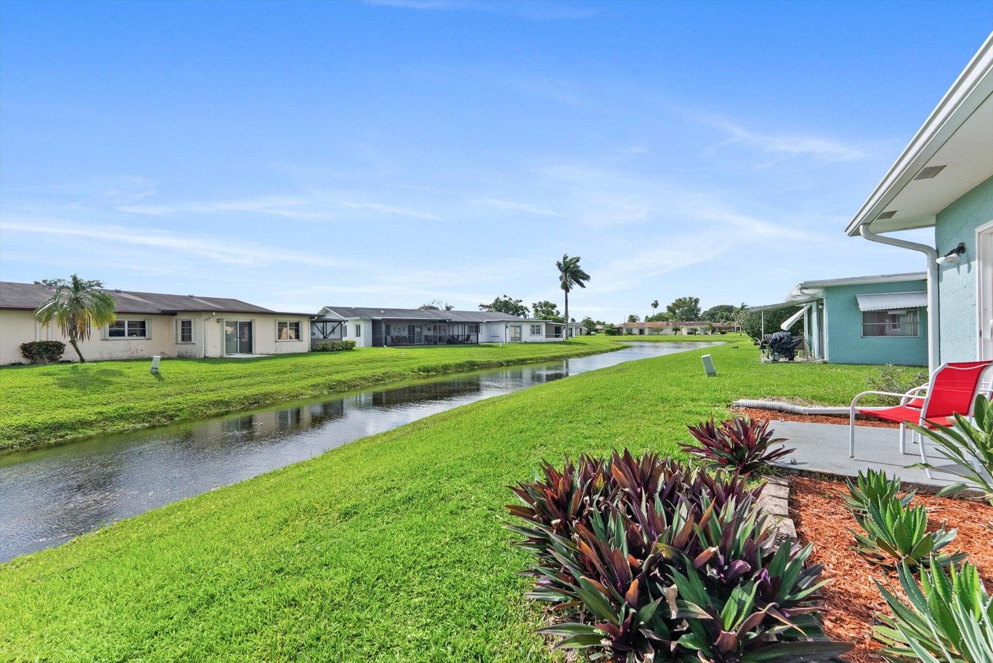 DELRAY VILLAS 4 - Residential