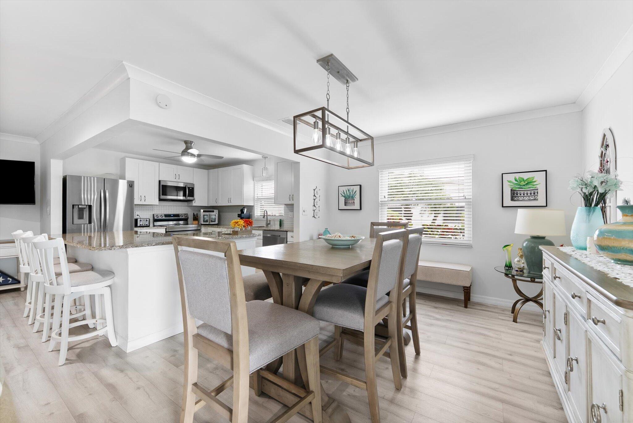 DELRAY VILLAS 4 - Residential