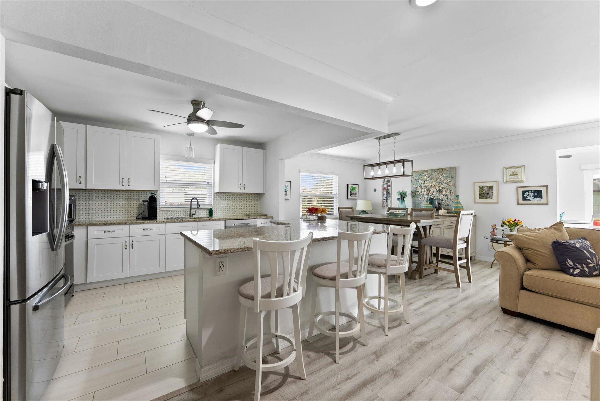 DELRAY VILLAS 4 - Residential