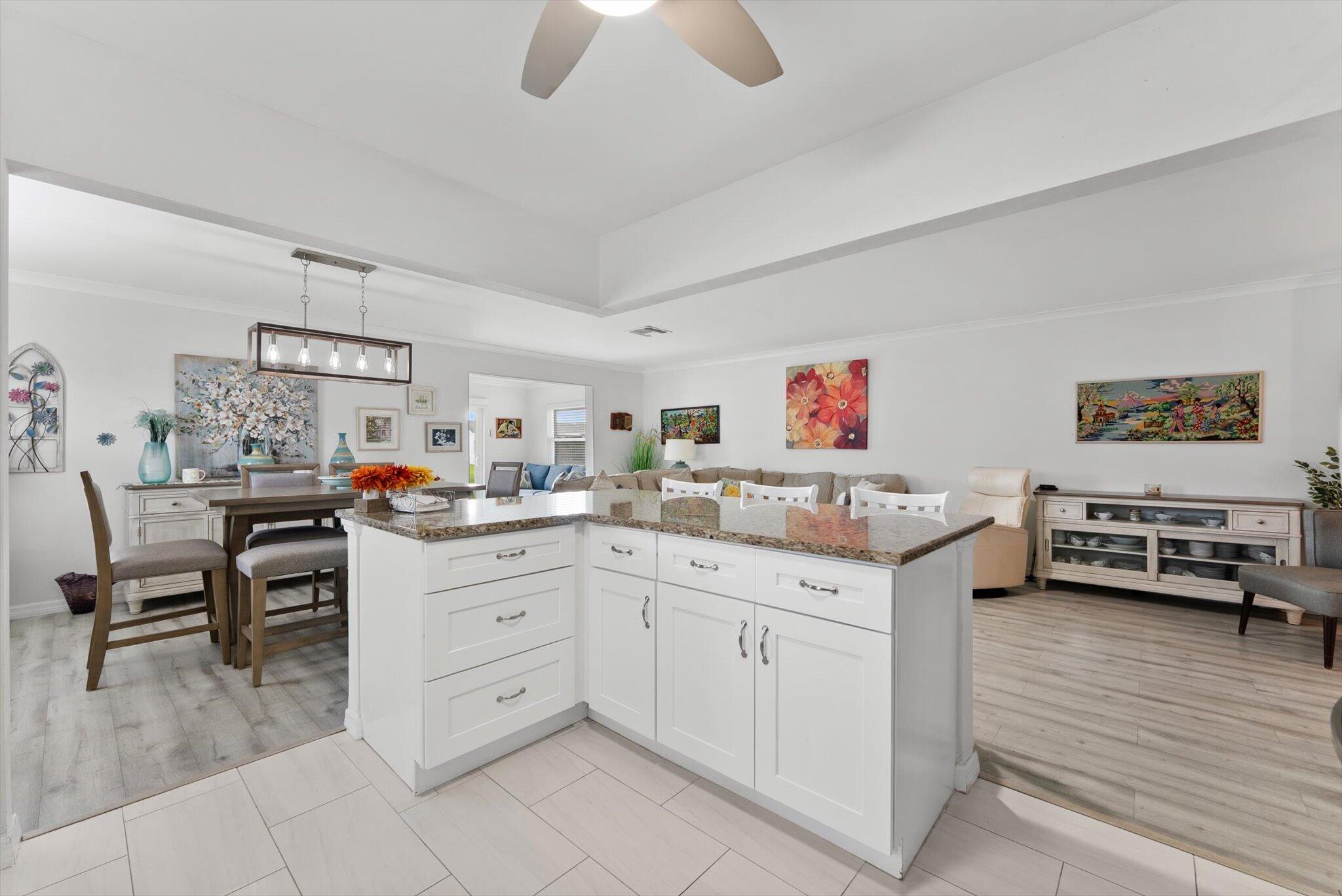 DELRAY VILLAS 4 - Residential