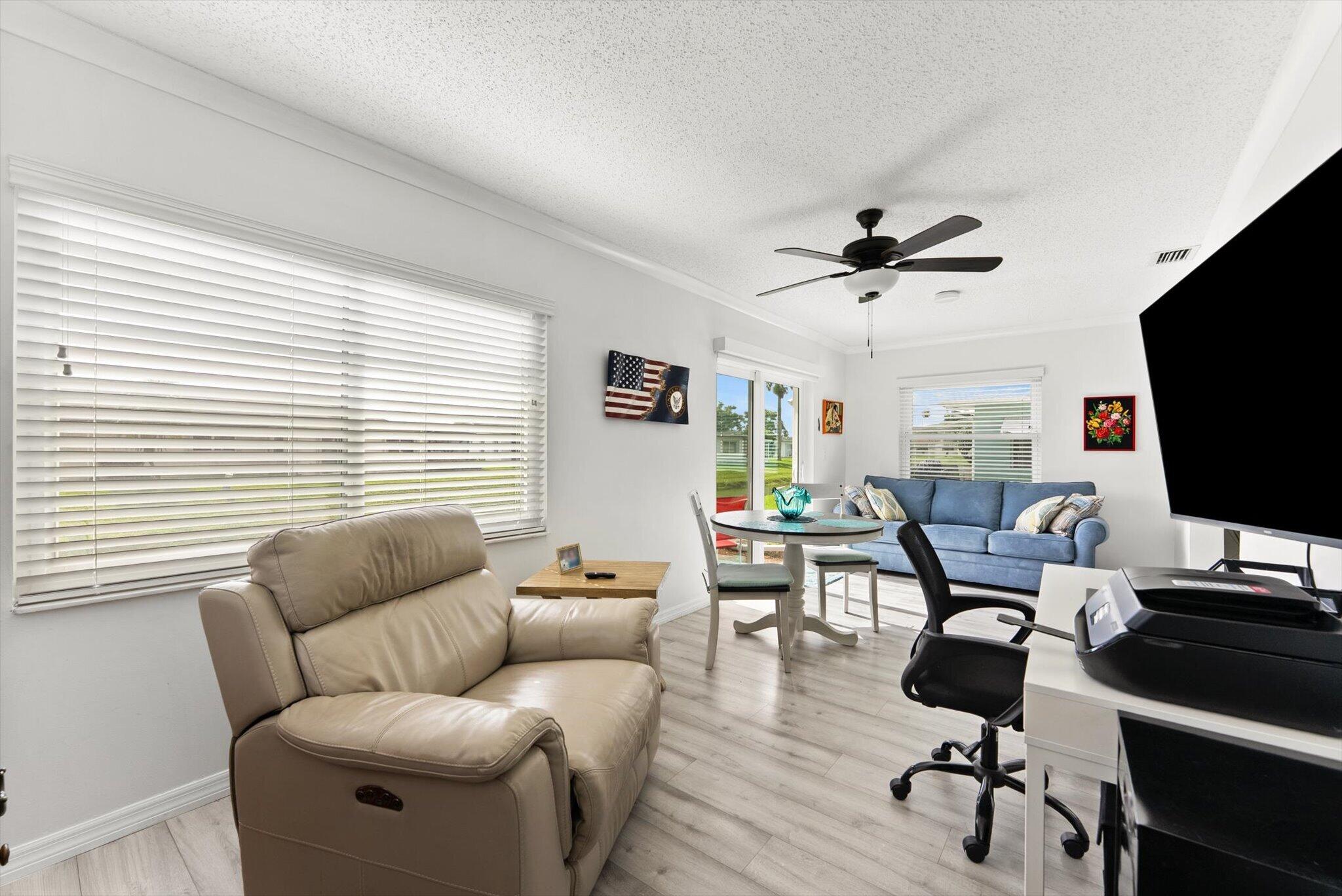 DELRAY VILLAS 4 - Residential