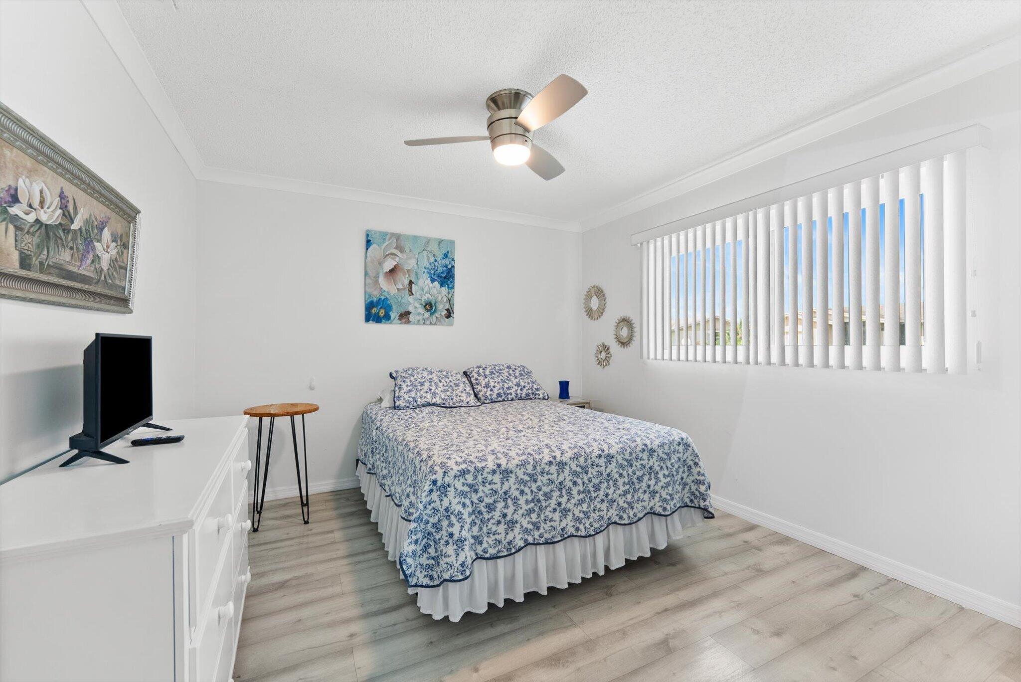 DELRAY VILLAS 4 - Residential