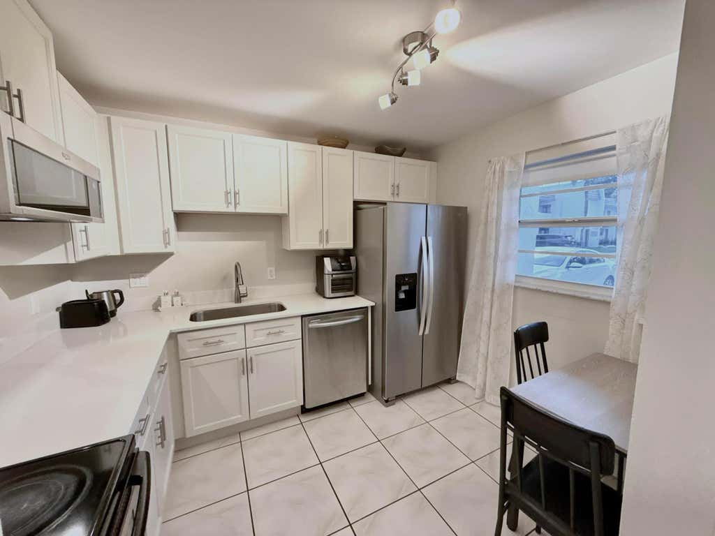 Photo of 2828 Casita Way #105-C, Delray Beach, FL 33445 (MLS # B26062030)