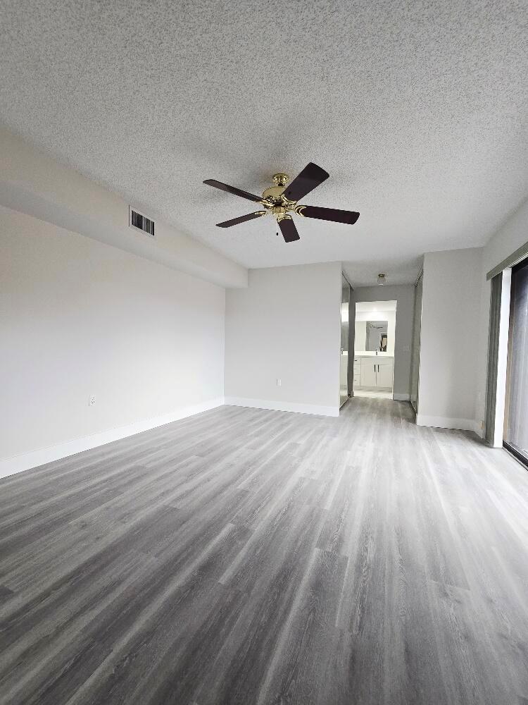 SHERWOOD LAKES - Residential