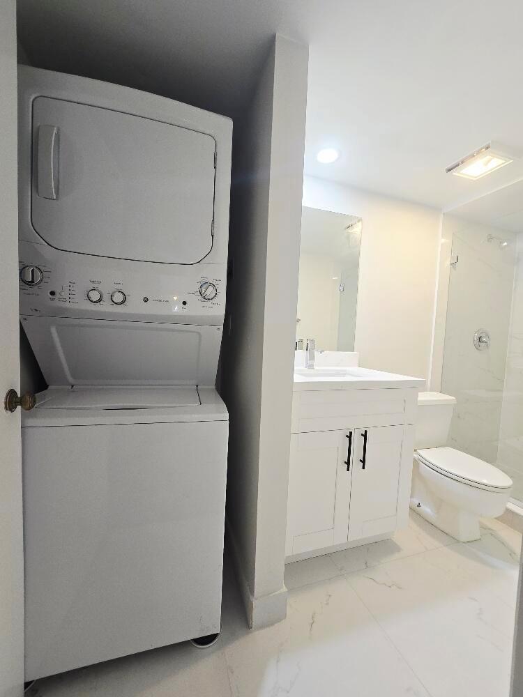 SHERWOOD LAKES - Residential