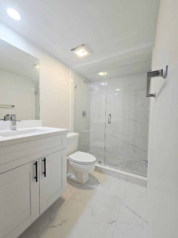 SHERWOOD LAKES - Residential